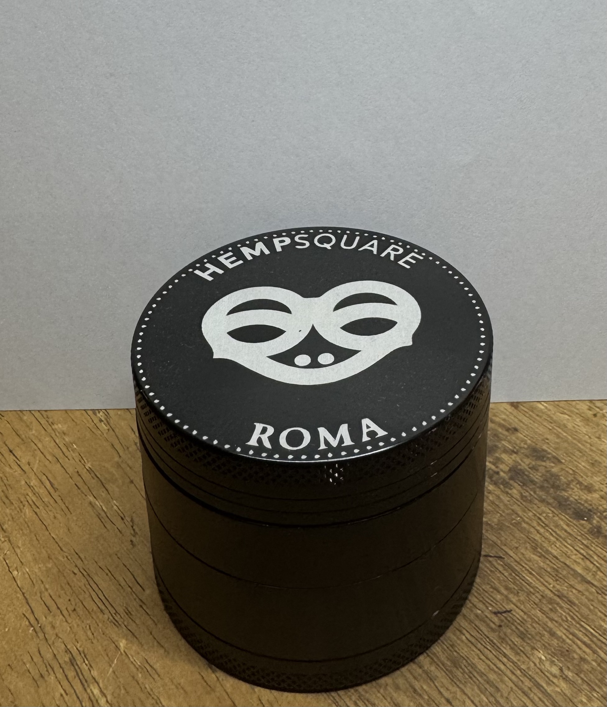 GRINDER NERO HEMPSQUARE